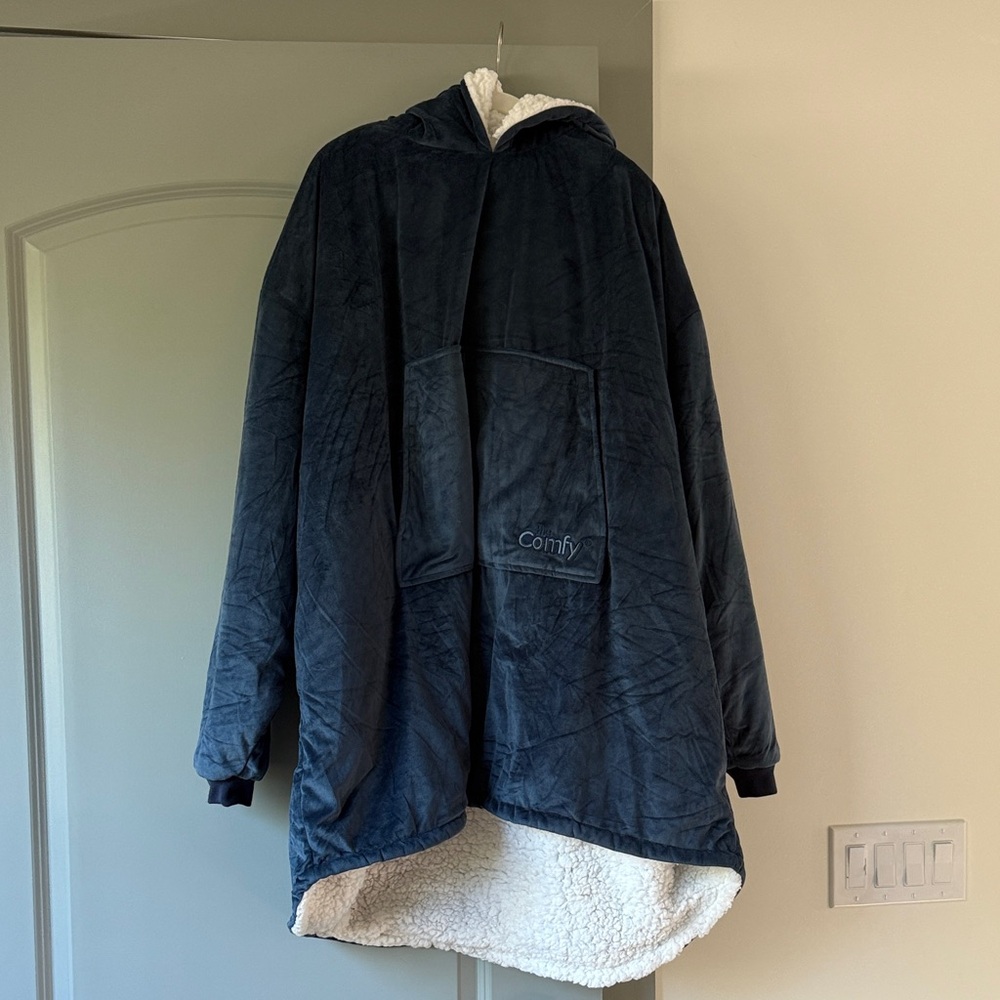 Comfy Oversized Hoodie Blanket